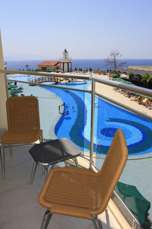 Sealight Resort Hotel Kusadasi Room photo