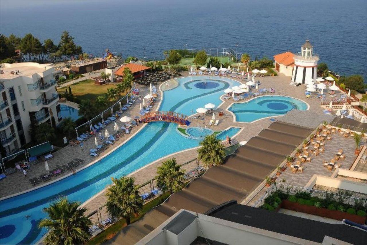 Sealight Resort Hotel Kusadasi Exterior photo